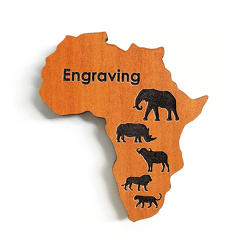 Wooden Africa magnet featuring Big 5 animals – personalised souvenir curio